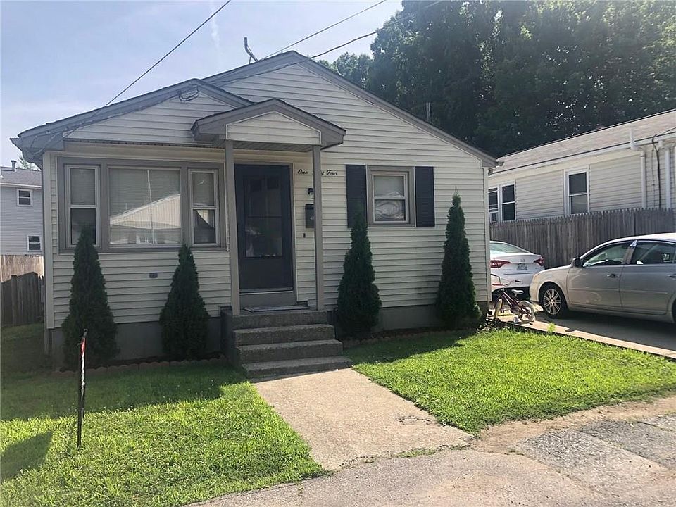 1st image of 144 De Pinedo St