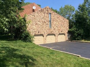 491 Ashford Ln, Valparaiso, IN 46385