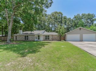 218 Holly Ln, New Caney, TX 77357