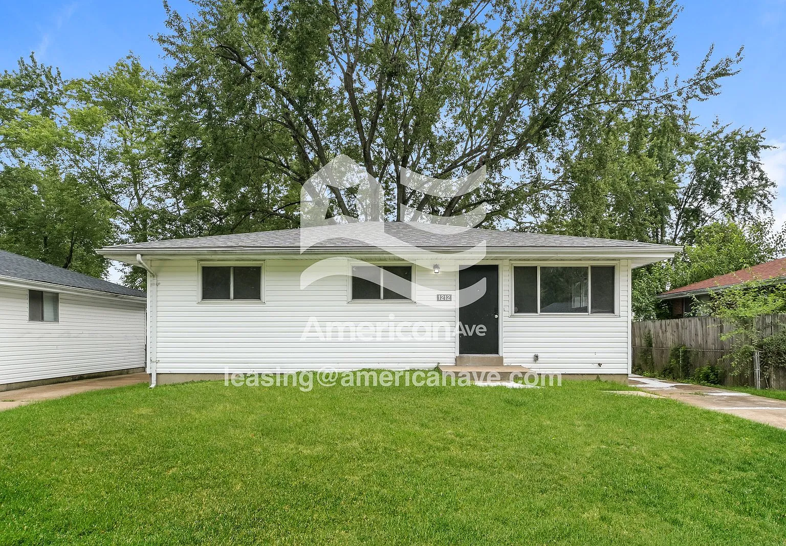 3 bed, 2.0 bath, 1050 sqft, $1,208 — Photo 1