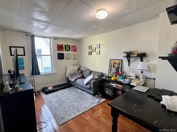 342 Broadway, Lynbrook, NY 11563