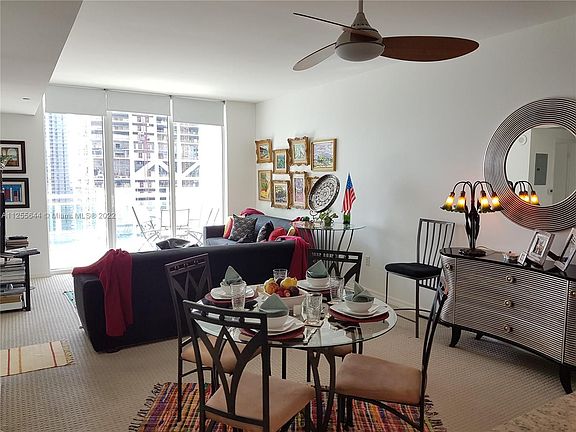 3rd image of 950 Brickell Bay Dr APT 3201