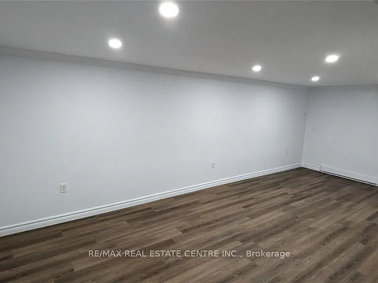 60 Obermeyer Dr — Photo 20