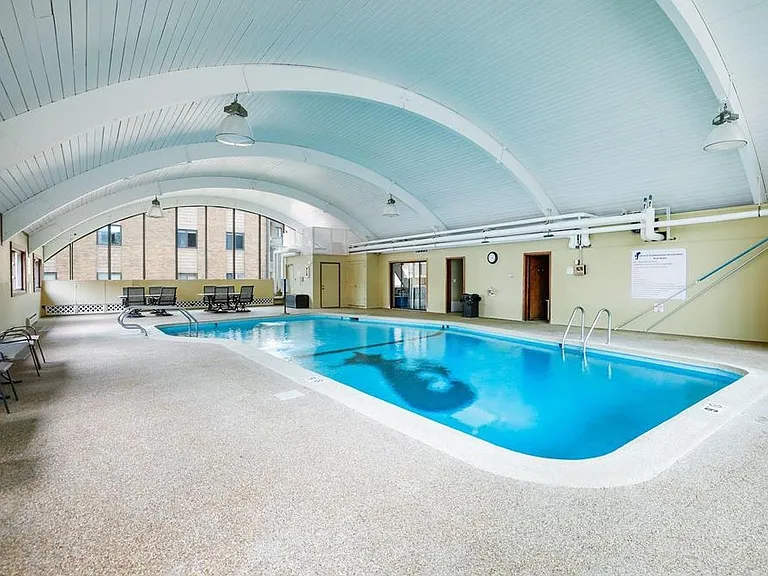 Pool and Sauna!