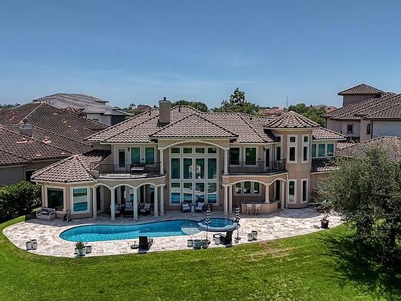 2nd image of 5623 Waters Landing Ln