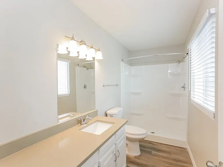2633 W Monte Ave — Photo 16