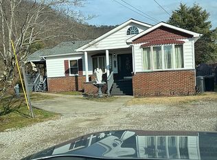 2222 Robin Ave, East Bank, WV 25067