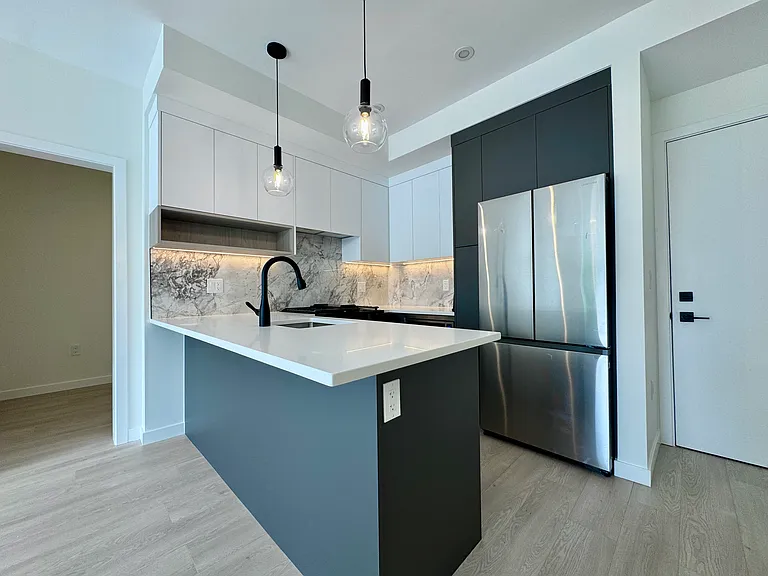 19310 Fraser Hwy #3 — Photo 1