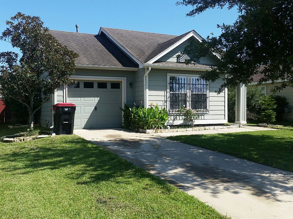 1st image of 523 Remington Green Ct