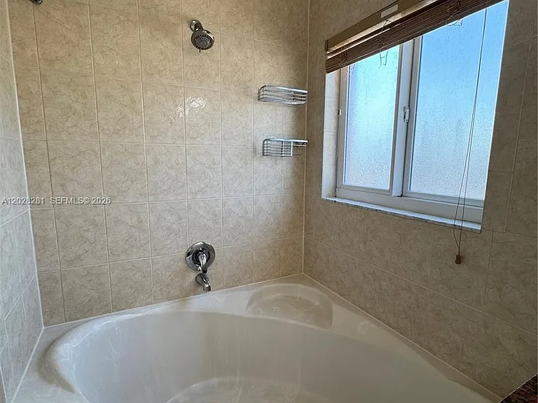 6004 SW 8th St #2 — Photo 17