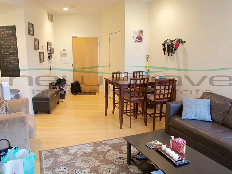 10 Columbus Sq #2 — Photo 2