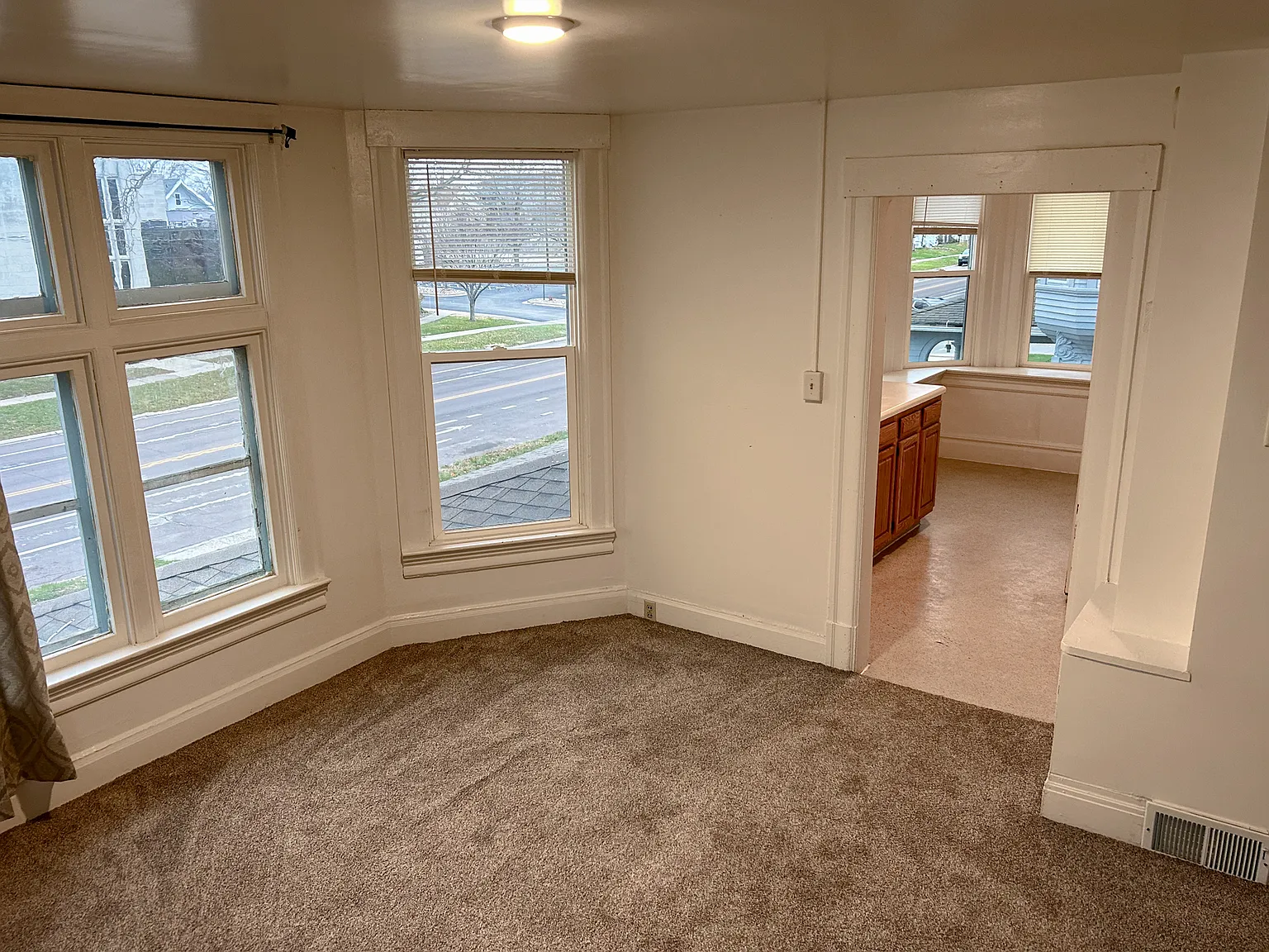 Studio, $550 — Photo 4