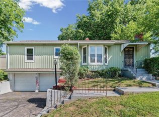 4906 NE 35th St, Kansas City, MO 64117