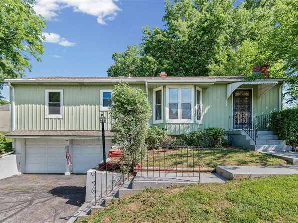 4906 NE 35th St, Kansas City, MO 64117