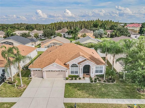 2nd image of 10323 Meadow Crossing Dr