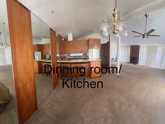 3rd image of 6707 Ballinger Ave