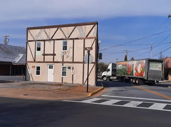 514 E Main St Front 1, Front Royal, VA 22630