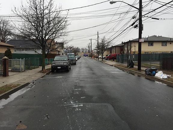 2nd image of 337 Van Pelt Ave
