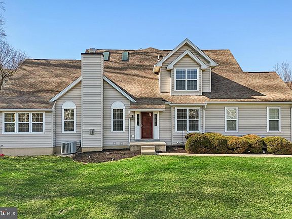 2nd image of 2651 Primrose Ct