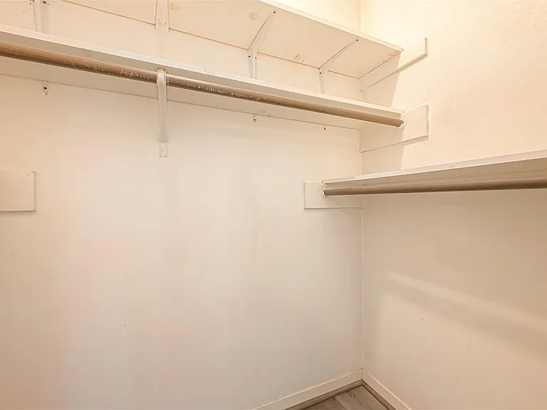 10217 Longmont Dr — Photo 30
