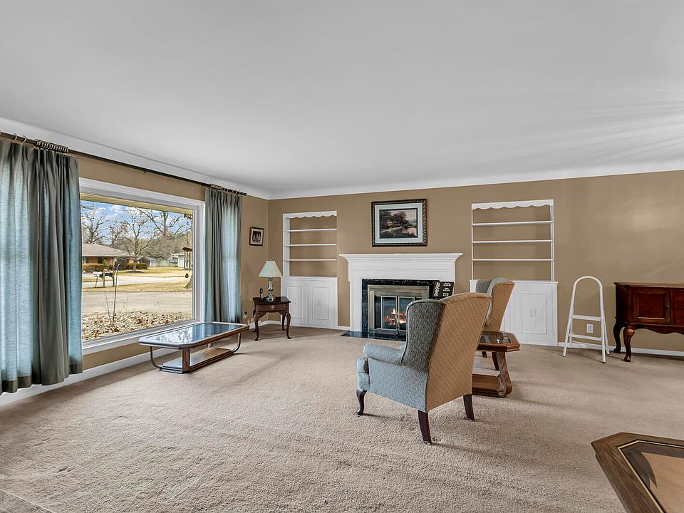 1883 Shoemaker Dr, Jackson, MI 49203 Zillow