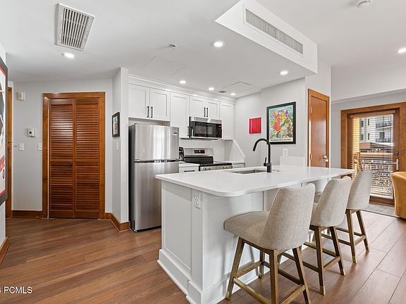 5th image of 3720 Sundial Ct #C110