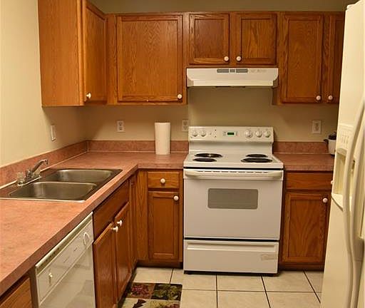 3rd image of 2903 Hightower Ave S