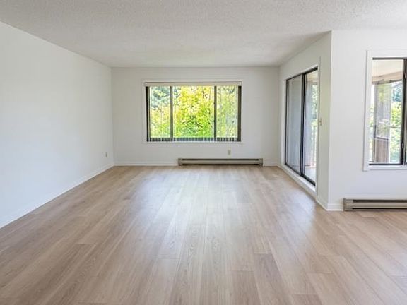 5th image of 15317 Thrift Ave #301