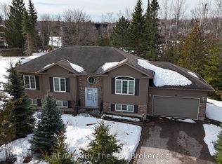 45 William Ave, Wasaga Beach, ON L9Z2X3