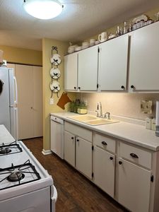 4201 Lakeside Ave N APT 308, Brooklyn Center, MN, 55429