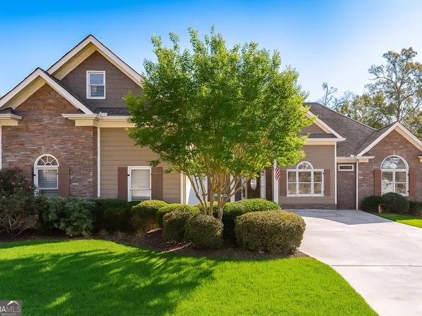 2041 Democracy Dr, Buford, GA 30519