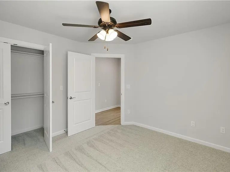 460 Willow Dr — Photo 16