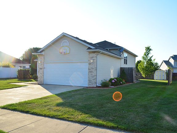 4th image of 100 Hidden Lake Dr