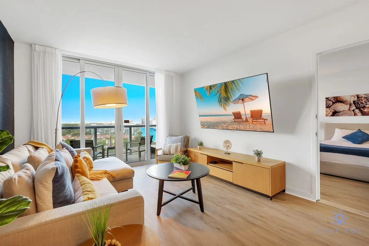 2 bed, 2.0 bath, 990 sqft, $8,208 — Photo 1