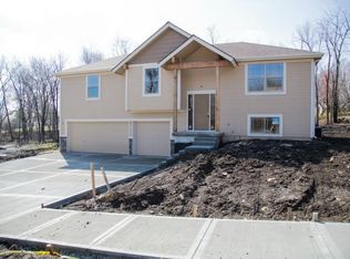1302 Lawndale St, Pleasant Hill, MO 64080