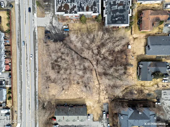 8525 Jewel Lake Rd, Anchorage, AK 99502