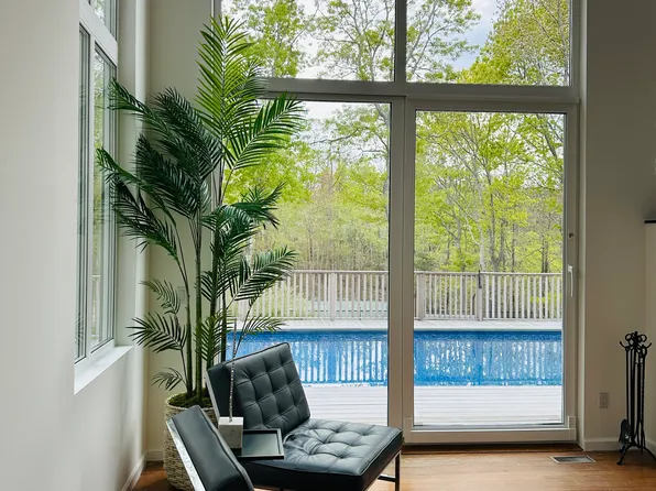 https://photos.zillowstatic.com/fp/88e053e825bb6874c2ac72eae5010737-p_e.webp