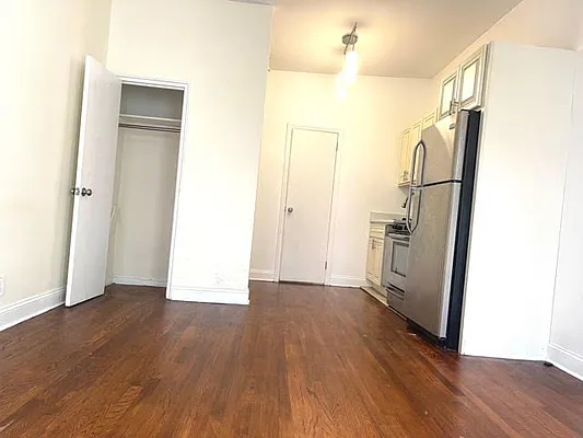 Rented by Oxford Property Group | media 19