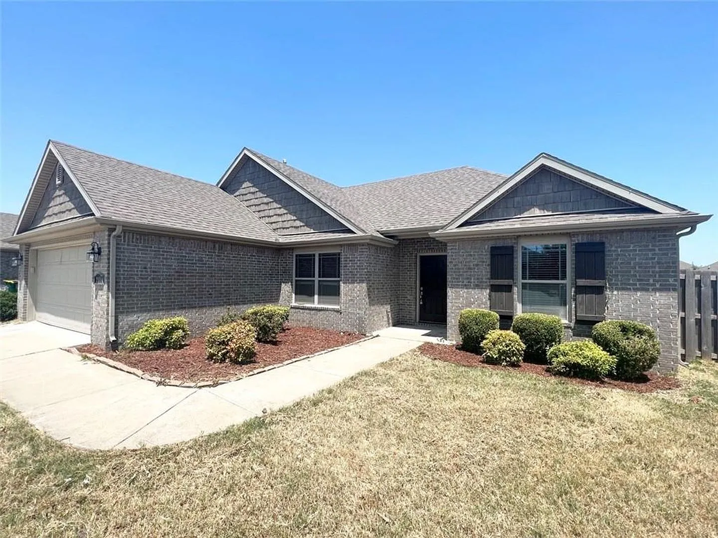 Nice 3 bed 2 bath home in Centerton — Photo 2