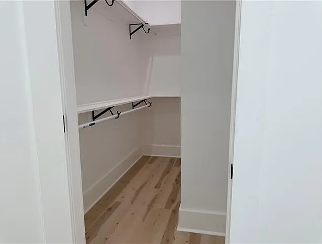 637 Lizardi St — Photo 12