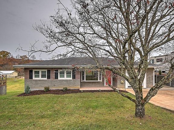 2nd image of 3045 Lowrance Dr