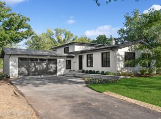 695 Ridge Rd, Highland Park, IL 60035