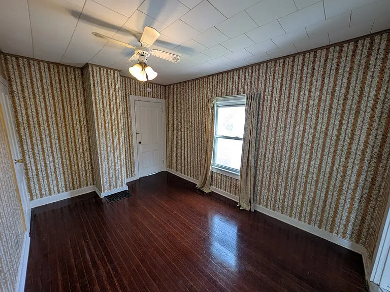 23 Rutherford St #2 — Photo 5