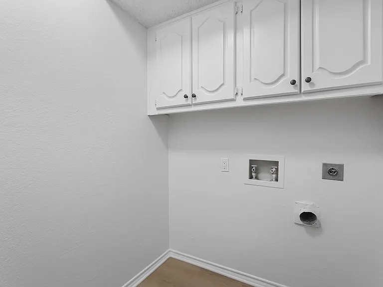4031 Saint Christopher Ln — Photo 12