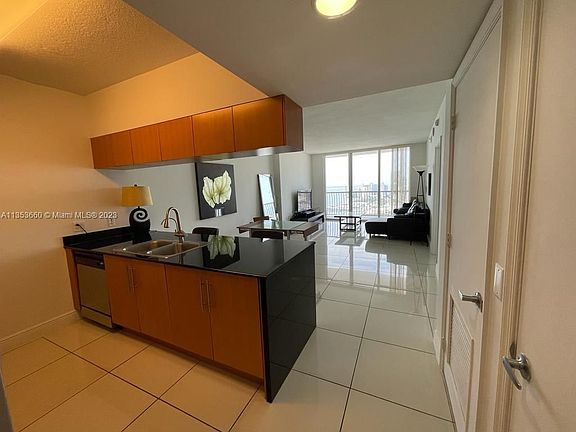 2nd image of 1750 N Bayshore Dr APT 5510
