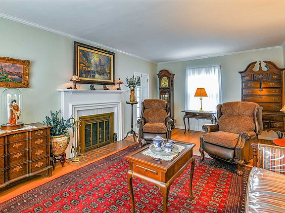 4th image of 12 Tremont St