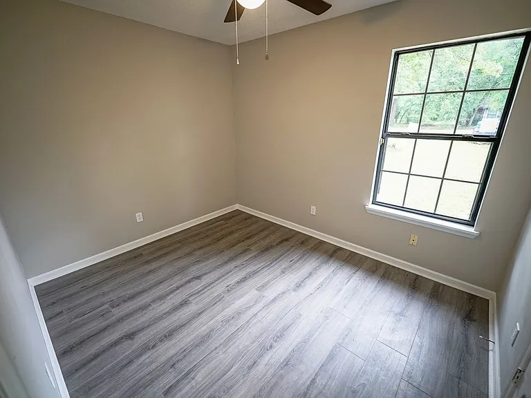 8407 Lenova Ln — Photo 25