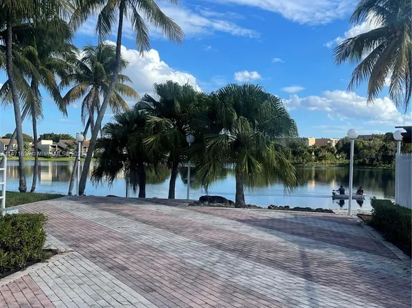 9373 Fontainebleau Blvd APT K206, Miami, FL 33172