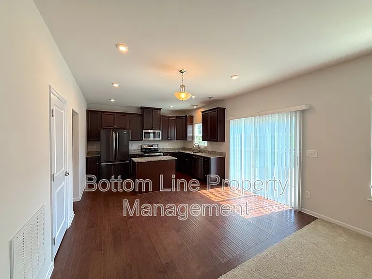 1524 Bailiff Ct SW — Photo 8