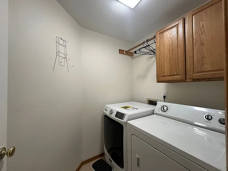 807 NW Sundance Cir — Photo 10